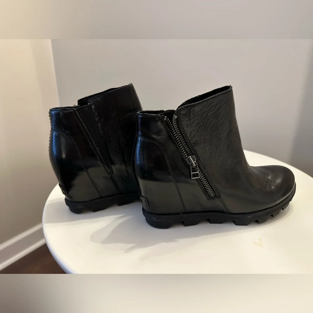 Sorel Black Leather Wedge Ankle Boots